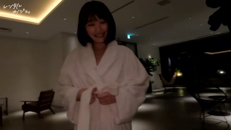 爆乳彼女と過ごす神乳デート！プールからホテルまでIカップが揺れる！