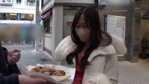 吉祥寺ナンパ企画、清楚系JDの剛毛マ●コが潮吹き！バックでアナル満開の激交