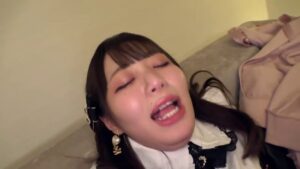 アヘ顔晒してイキまくる美少女！おじさん仕込みの喉奥フェラと連日セックスの代償