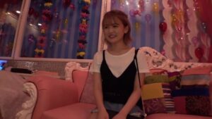 素人美少女の意外な一面！貧乳ちっぱいギャルがイチャラブ痴女プレイ